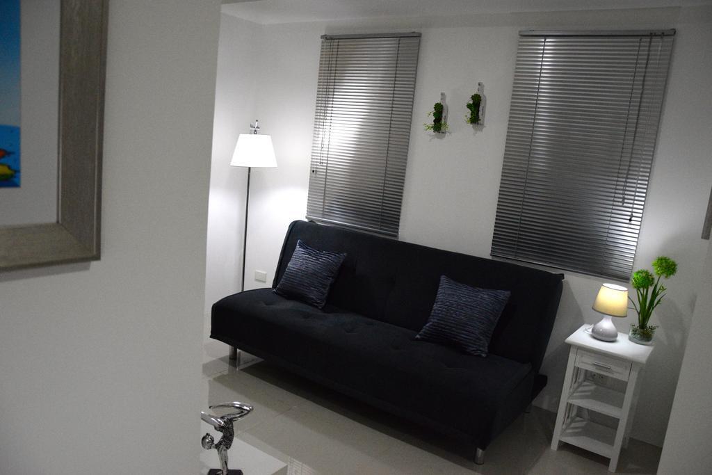 Jazz Makati Luxury Apartment Manila Exterior foto